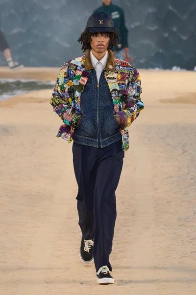 Look 19
